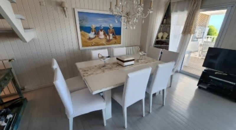 Increible casa de playa frente al mar